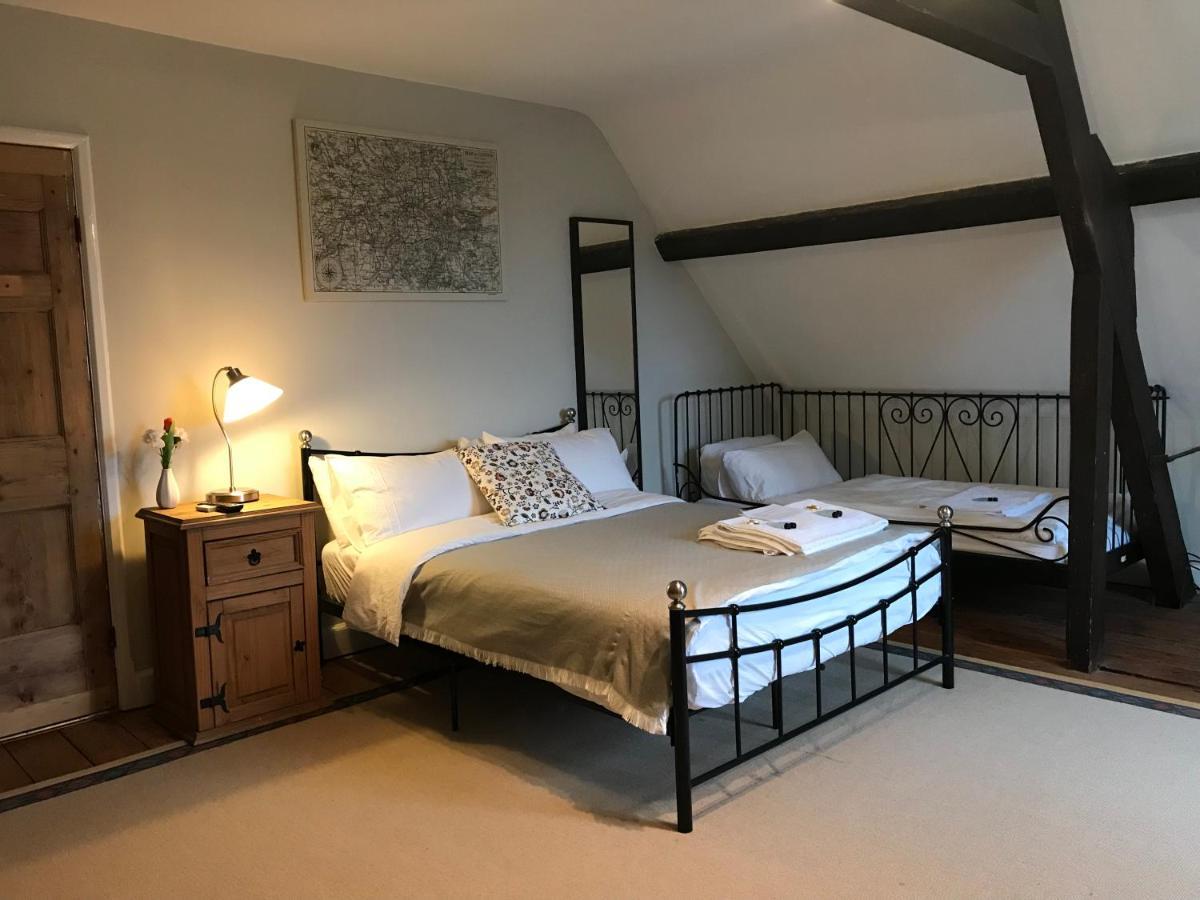 The Hollies Bed & Breakfast South Kilworth ภายนอก รูปภาพ