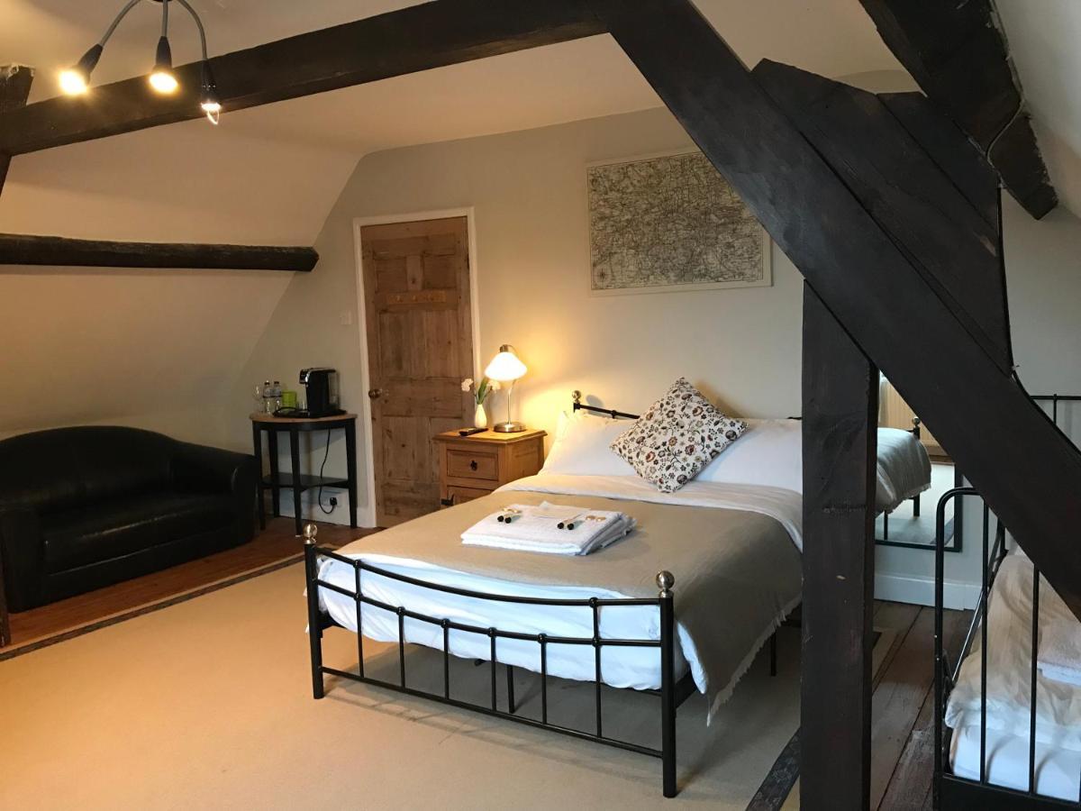 The Hollies Bed & Breakfast South Kilworth ภายนอก รูปภาพ