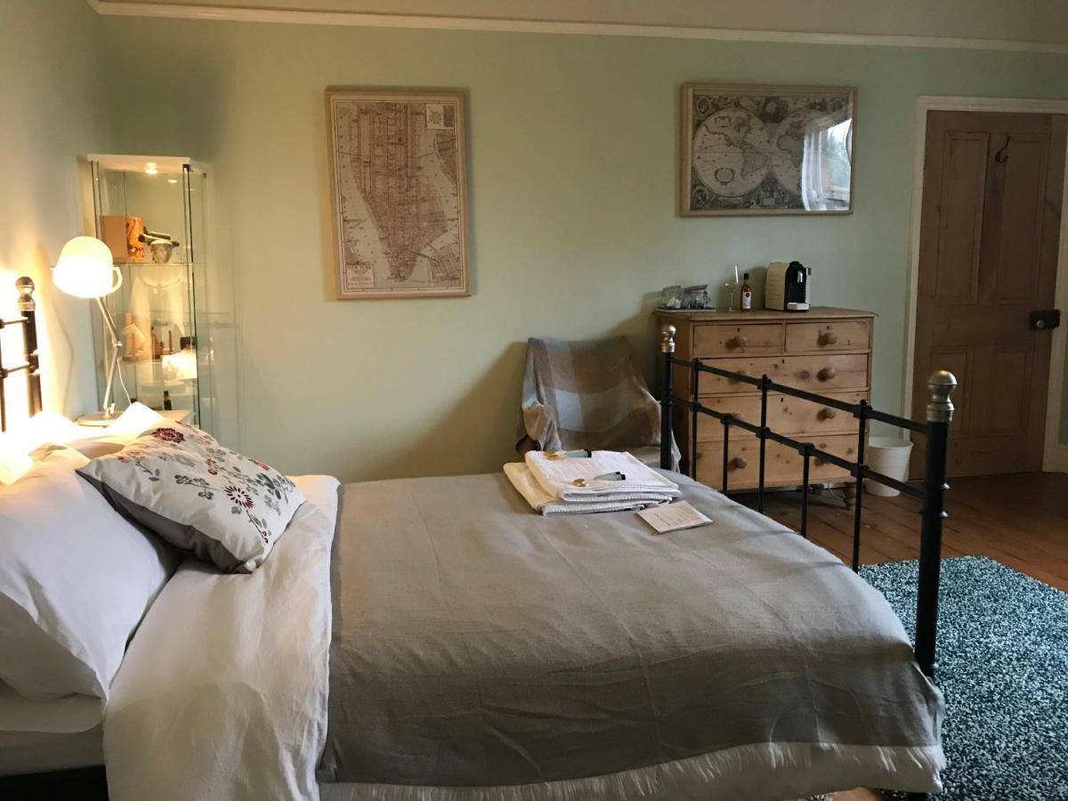The Hollies Bed & Breakfast South Kilworth ภายนอก รูปภาพ