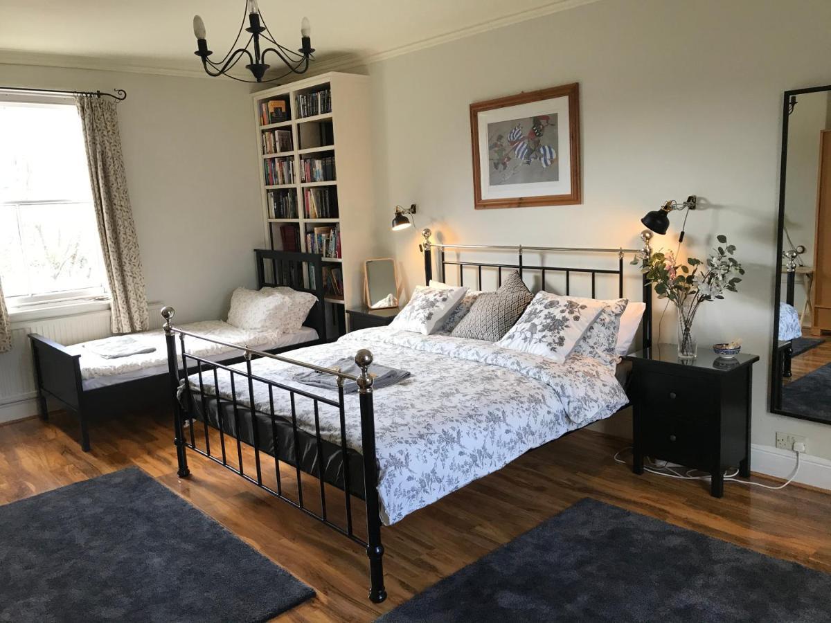 The Hollies Bed & Breakfast South Kilworth ภายนอก รูปภาพ