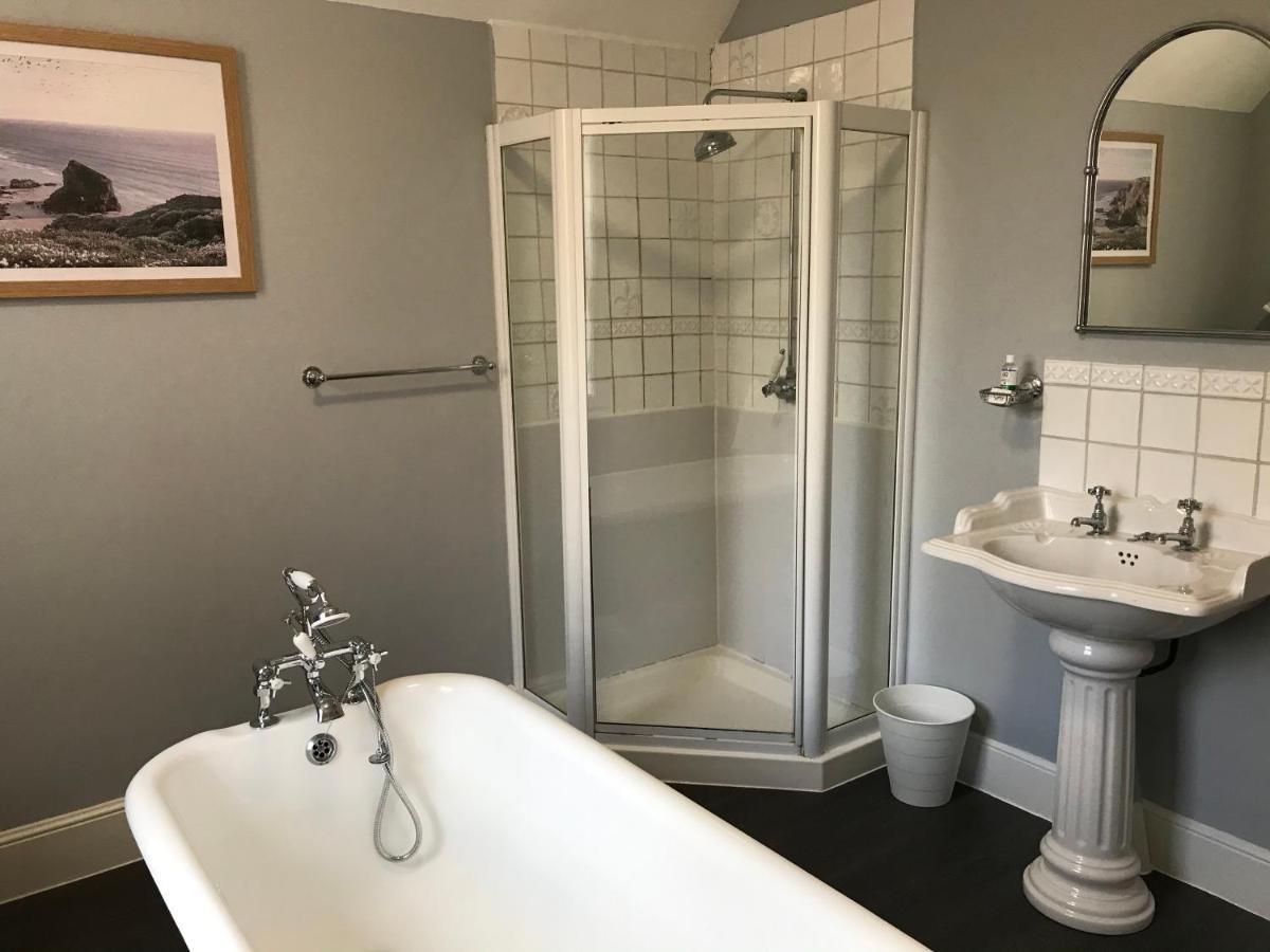 The Hollies Bed & Breakfast South Kilworth ภายนอก รูปภาพ