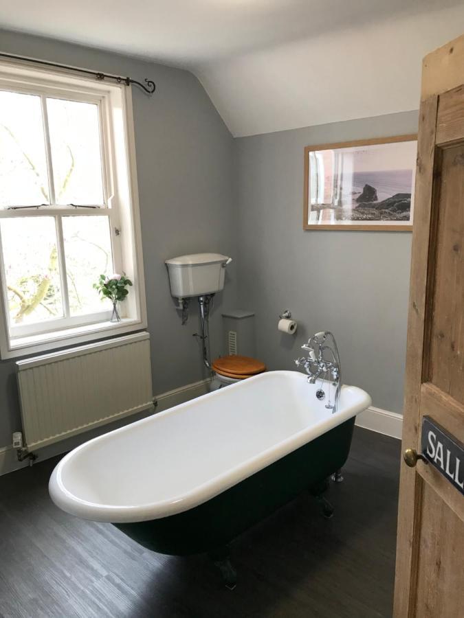 The Hollies Bed & Breakfast South Kilworth ภายนอก รูปภาพ